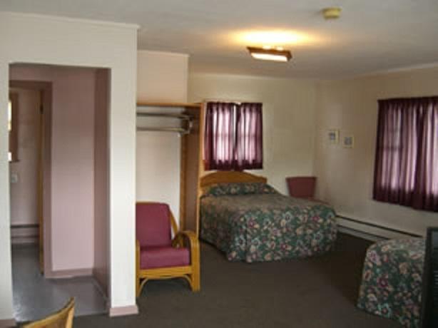Stiles Motel Hill View Woodstock Room photo