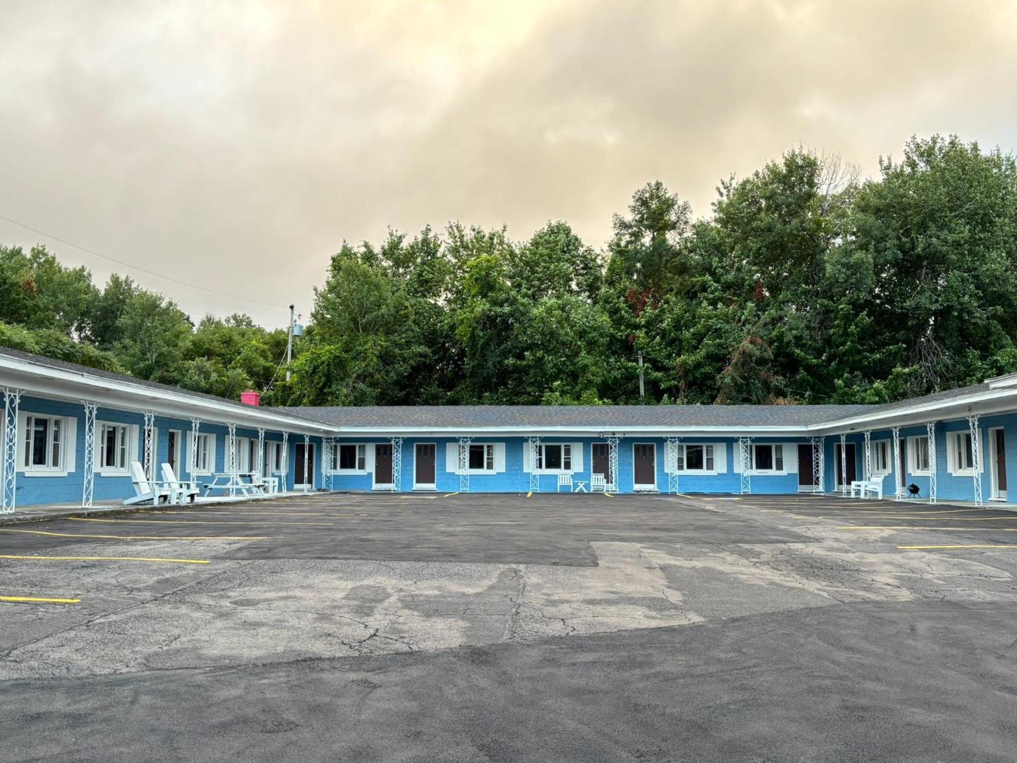 Stiles Motel Hill View Woodstock Exterior photo